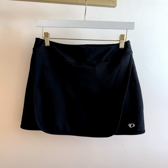 Pearl Izumi Dresses & Skirts - Pearl Izumi Women’s Black Tennis Golf Sports Fitness Mini Skirt M